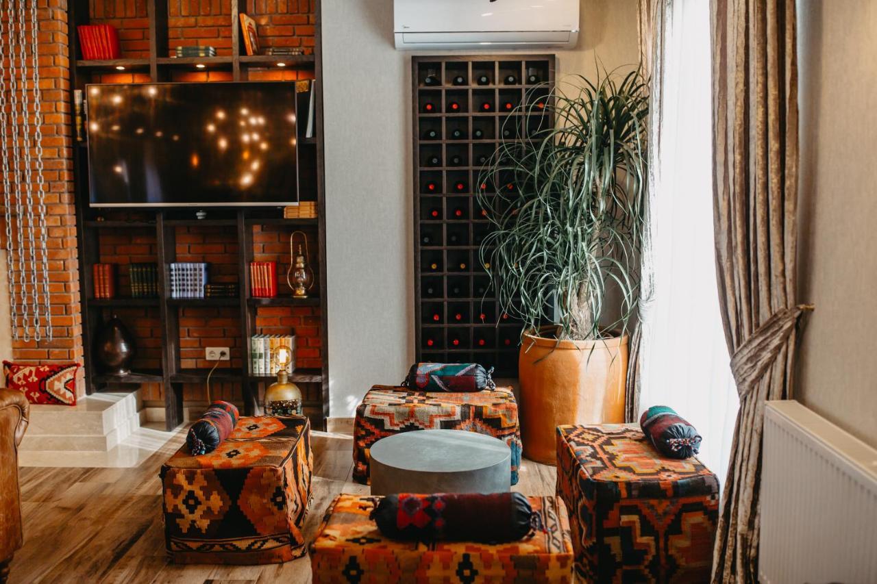 Seventeen Rooms Telavi Dış mekan fotoğraf