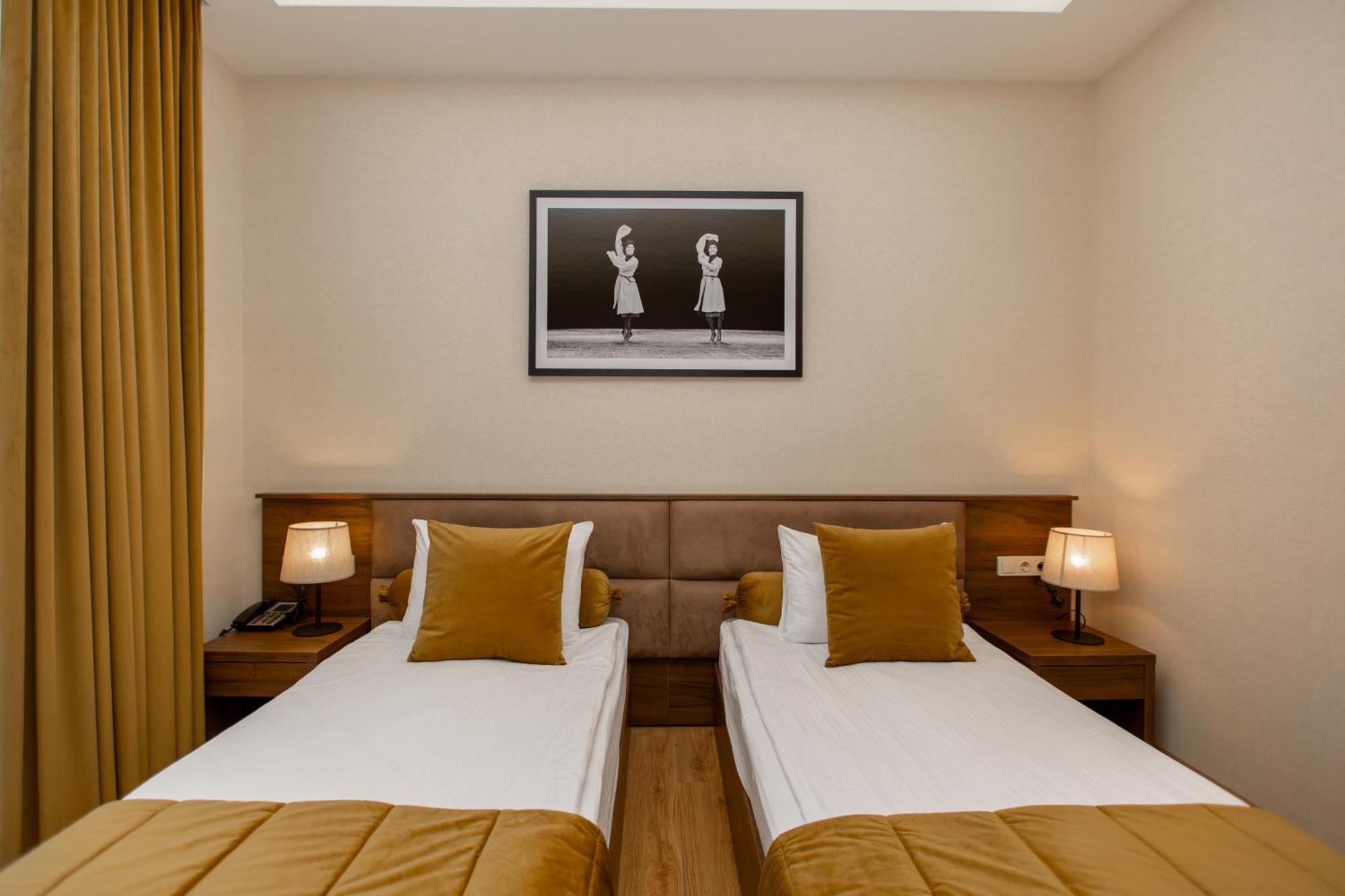 Seventeen Rooms Telavi Dış mekan fotoğraf